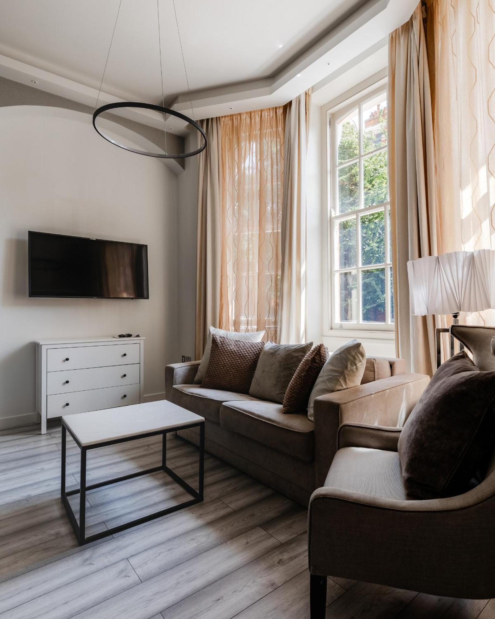 High Street Kensington Apartment